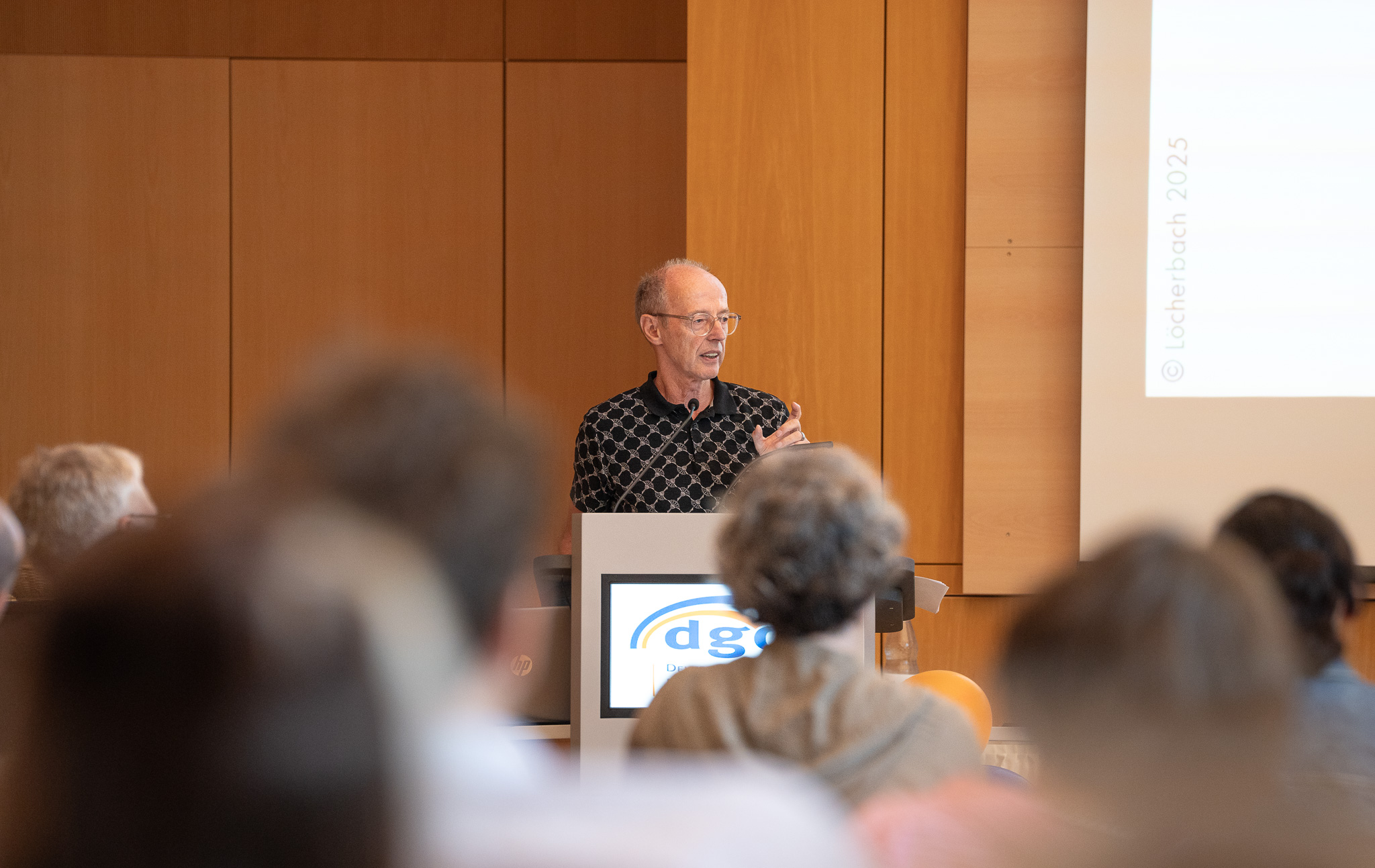 253E838B-B25E-489C-B7E4-667F8B664395