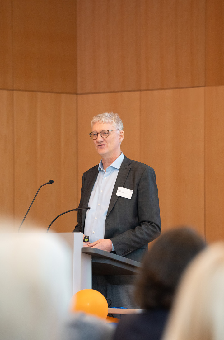 C23C18F5-5FE4-4630-8B6E-022C9331B8A5_1_105_c